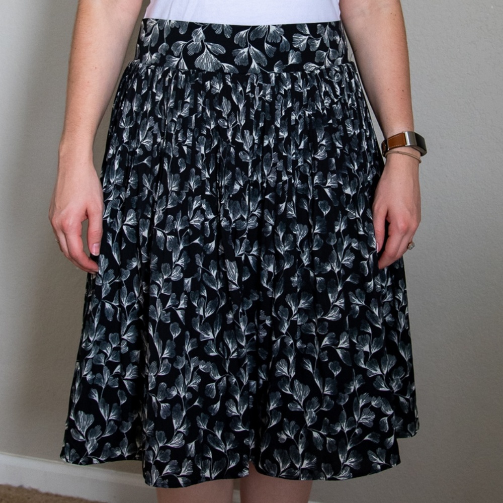 Merona Black Pleated Skirt with White Print